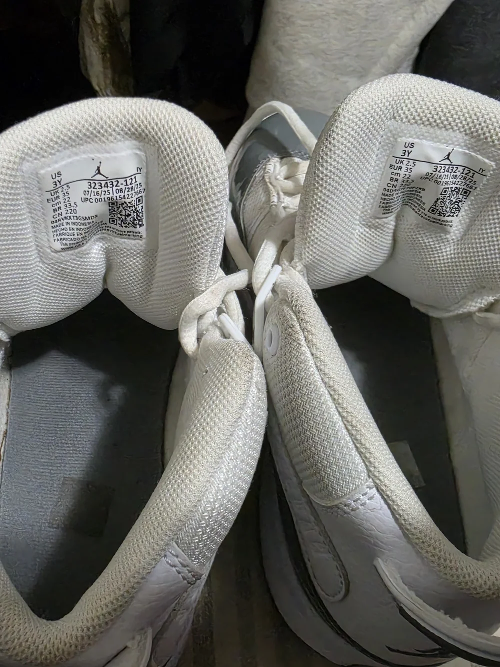 Nike Air Jordan White Kids Sneakers (3Y)